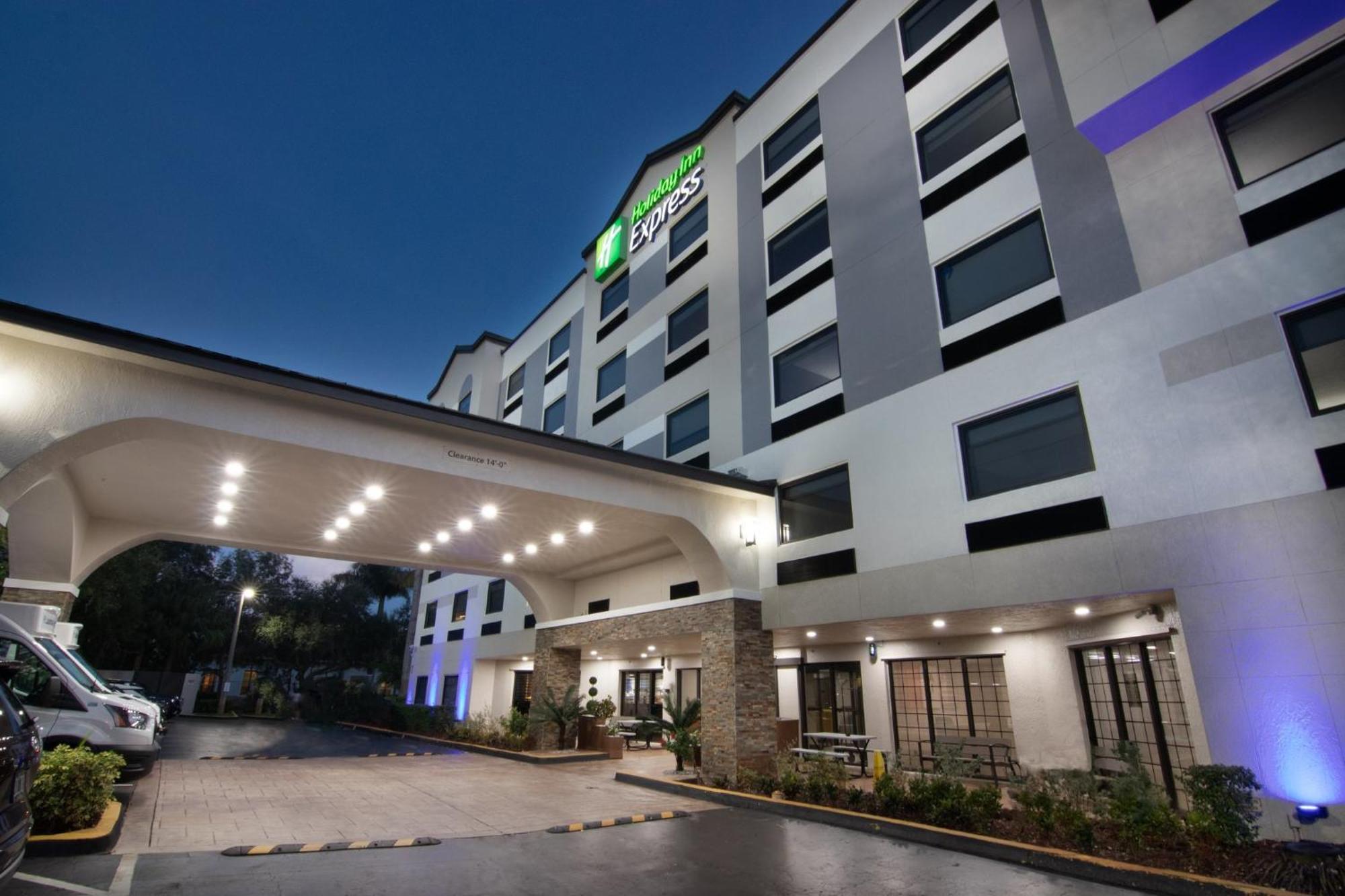 Holiday Inn Express And Suites Fort Lauderdale Airport West By Ihg Davie Exterior foto
