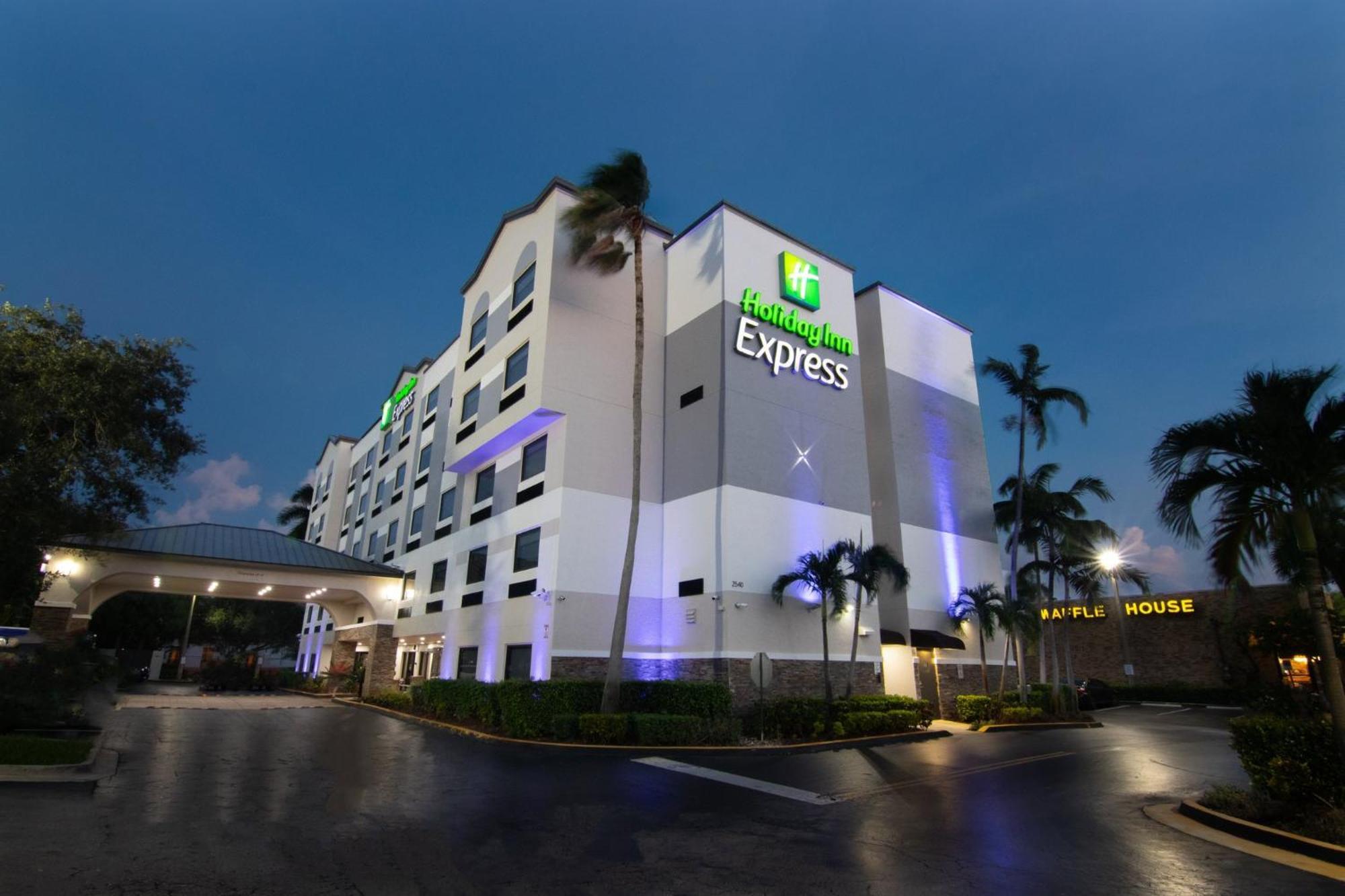 Holiday Inn Express And Suites Fort Lauderdale Airport West By Ihg Davie Exterior foto