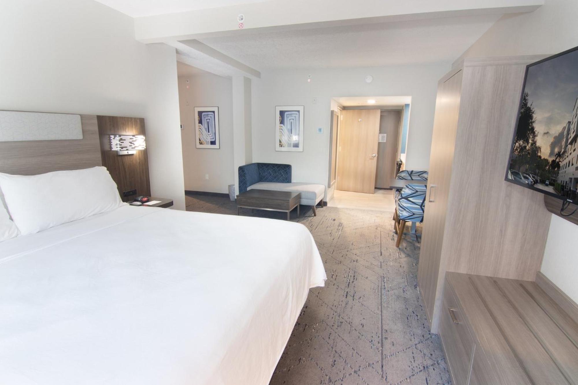 Holiday Inn Express And Suites Fort Lauderdale Airport West By Ihg Davie Exterior foto